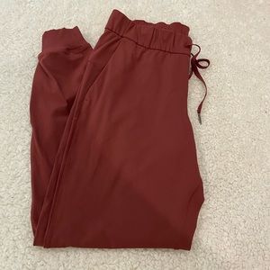 on the fly lululemon joggers